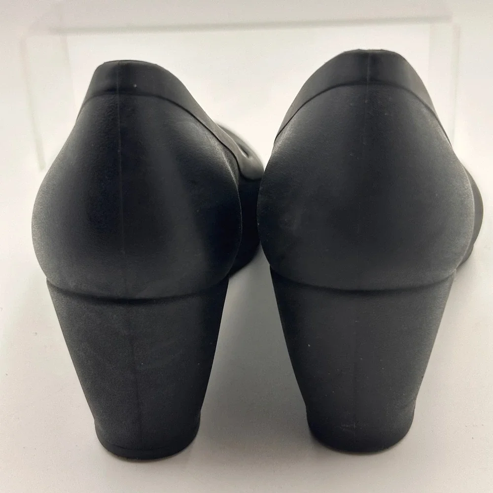 Crocs Lina Wedge Women 7 Black Low Heel Pump Dual Comfort 203408 Office Work